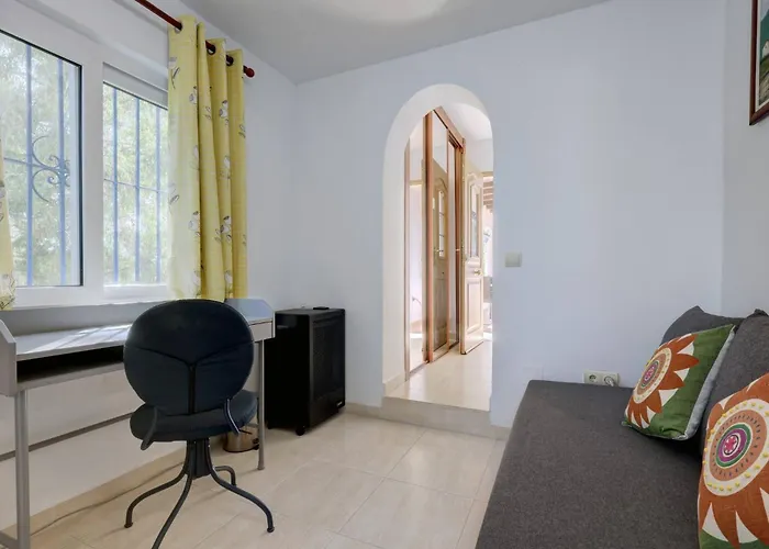 089 Traditional Andalusian 3 Bed With Private Pool