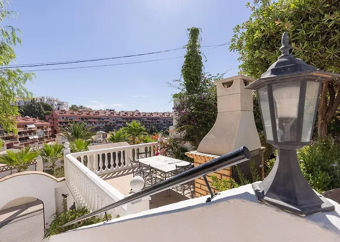 089 Traditional Andalusian 3 Bed With Private Pool 别墅 *