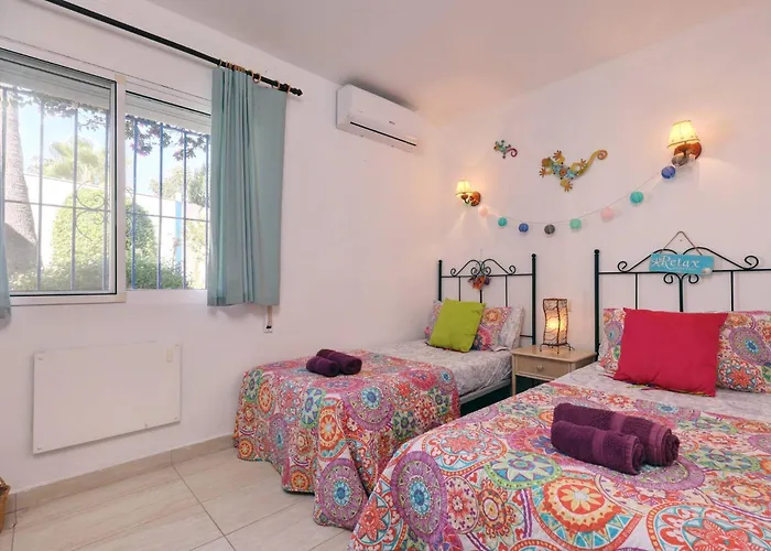 089 Traditional Andalusian 3 Bed With Private Pool 别墅 丰希罗拉