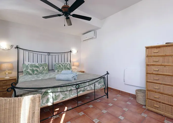 Вілла 089 Traditional Andalusian 3 Bed With Private Pool Фуенхірола