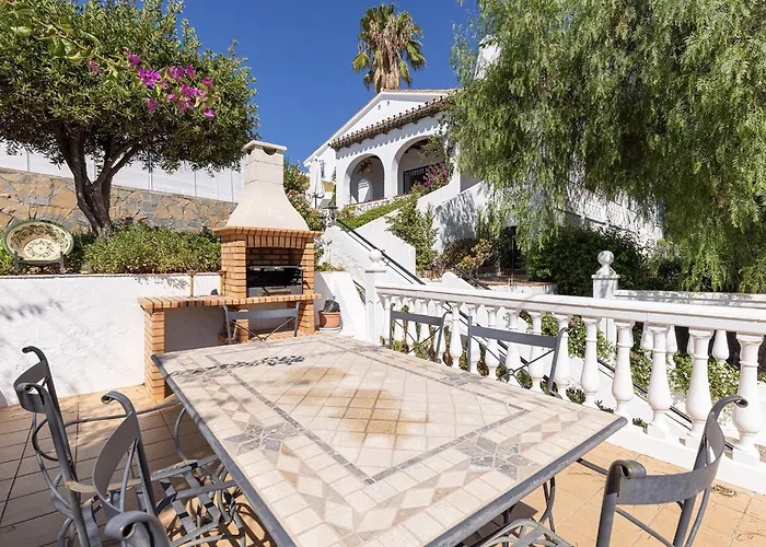 089 Traditional Andalusian 3 Bed With Private Pool Фуенхірола