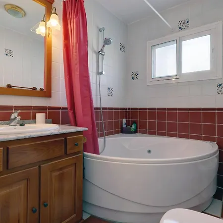 089 Traditional Andalusian 3 Bed With Private Pool