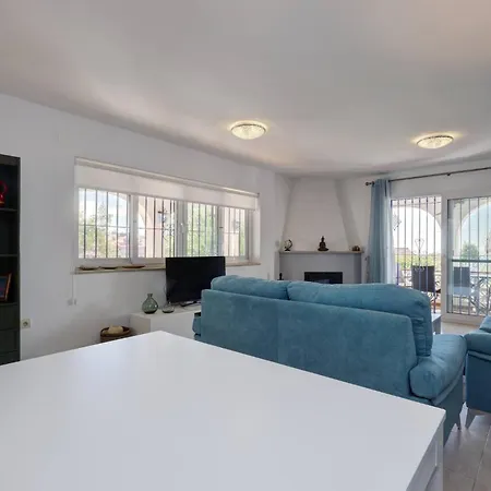 089 Traditional Andalusian 3 Bed With Private Pool Fuengirola