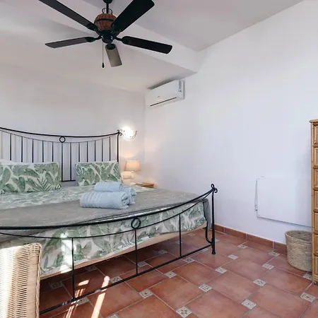 Villa 089 Traditional Andalusian 3 Bed With Private Pool Fuengirola